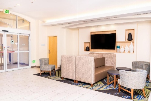Holiday Inn Express & Suites Las Vegas I-215 S Beltway image 10