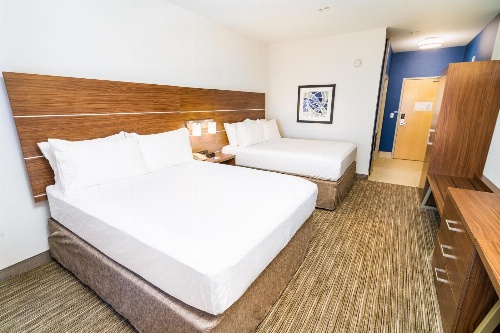 Holiday Inn Express & Suites Las Vegas I-215 S Beltway image 3